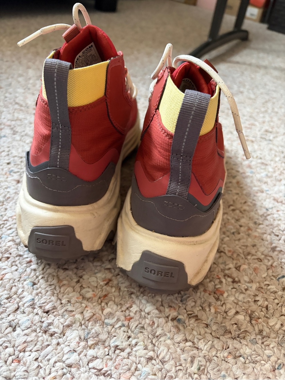 SOREL Kinetic Breakthru Venture Mid WP Boot shoe hiking women’s size 10.5 red - Picture 3 of 6